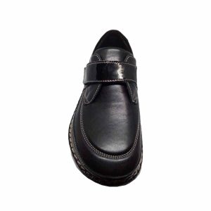 Scarpe con pianta larga strappo