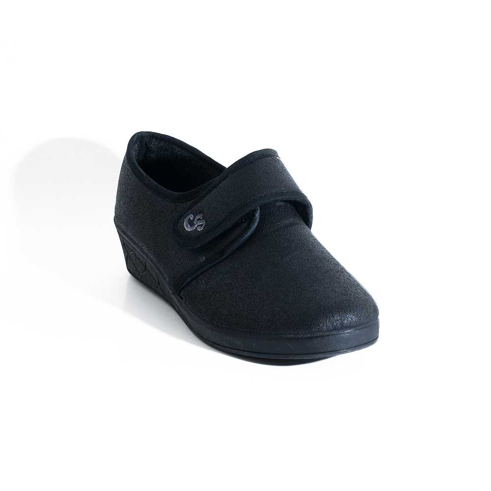 Scarpa pantofola strappo