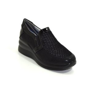 Mocassina per donna a pianta larga