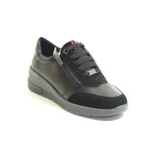 Sneakers Cinzia Soft allacciate leggere